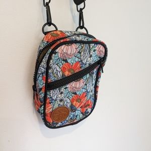 Sipsey Wilder cross body convertible